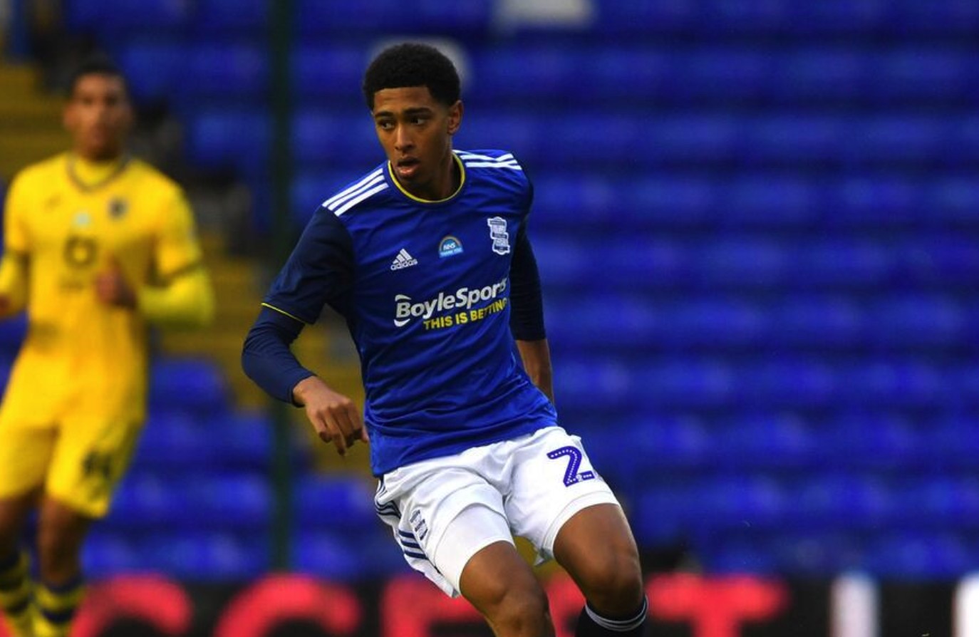 姆巴佩祝贺杜埃获得金童奖：当之无愧，祝早日康复重返赛场（姆巴佩恭喜杜埃荣膺金童奖：实至名归，盼早日康复重返赛场）