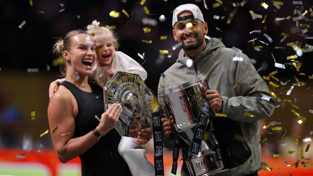 攻守兼备助博洛尼亚斩落领头羊那不勒斯，卢库米当选全场最佳（博洛尼亚力克榜首那不勒斯，卢库米攻防俱佳荣膺全场最佳）