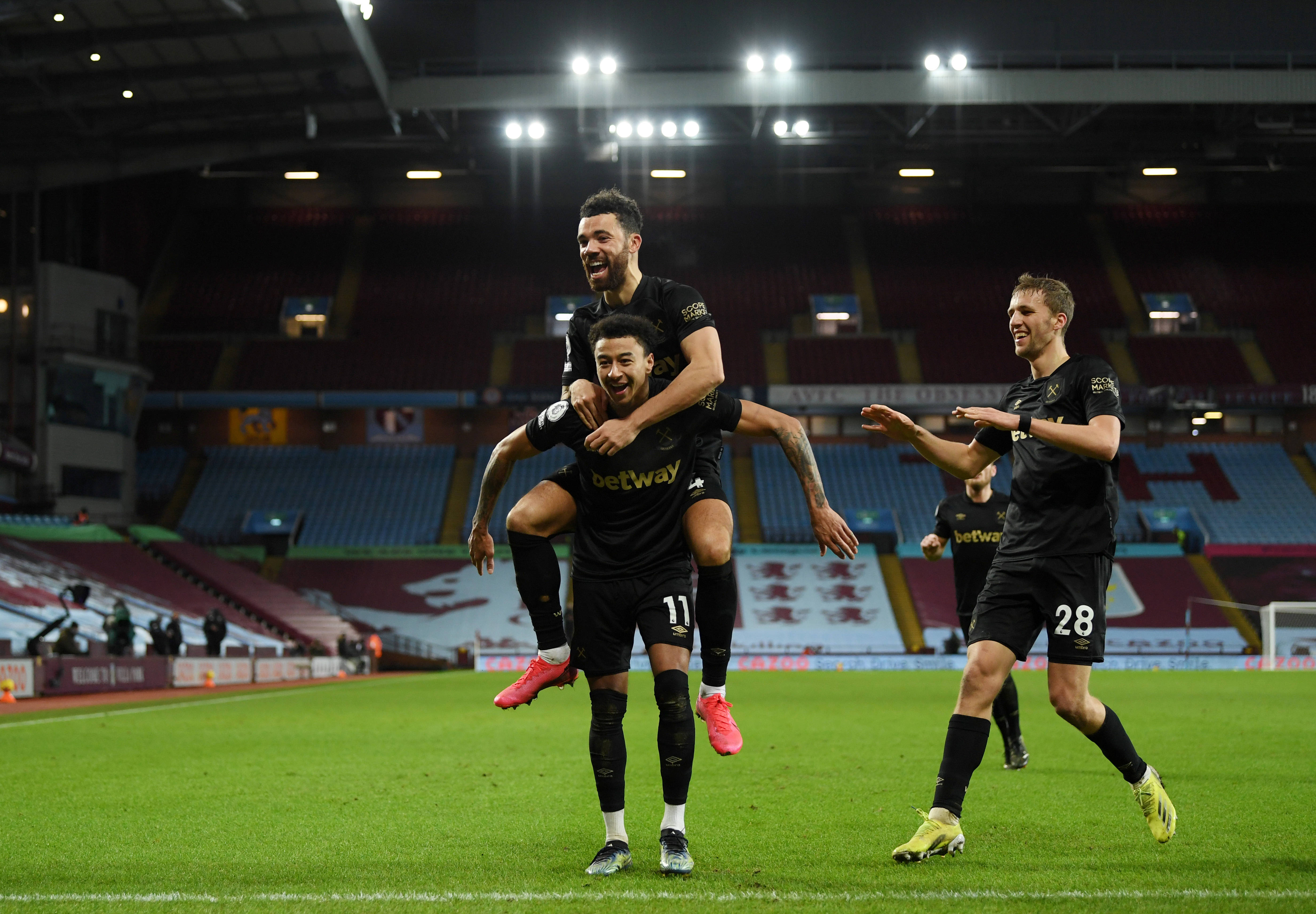 博主：李昂基本确定去英博；海港后防可能还有国脚级球员离队（博主称李昂基本将转投英博，海港后防线或再有国脚级球员离队）