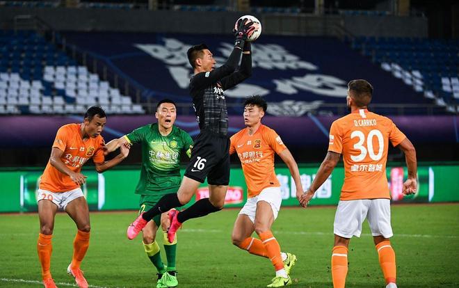 篮球CBA新赛季赛程出炉，焦点战不断（CBA新赛季赛程公布，精彩对决连连）