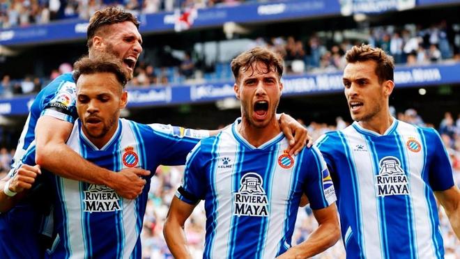 哈兰德数据：1次射门未能进球，贡献1次抢断3次解围（哈兰德表现：仅1脚射门未破门，完成1次抢断和3次解围）