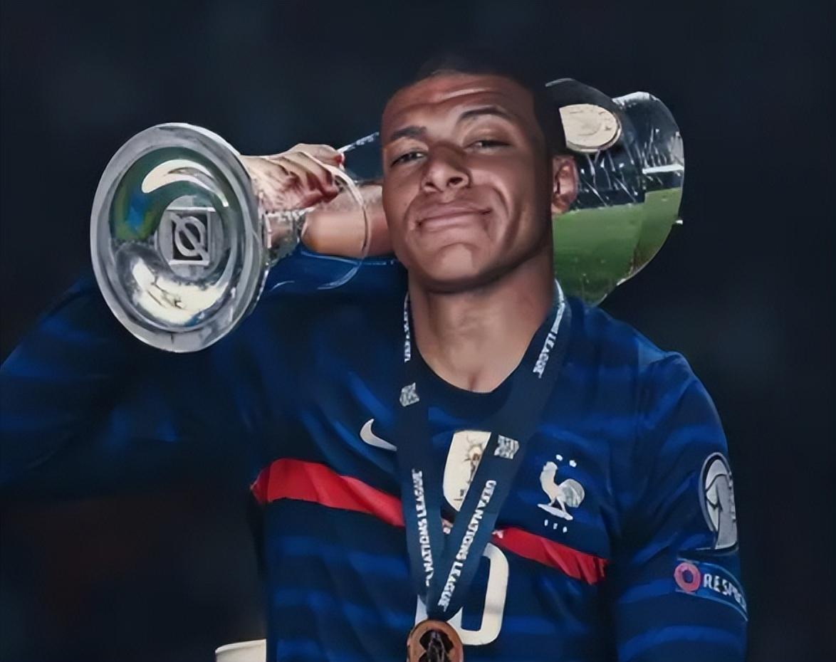 百年传统断裂：英超节礼日仅剩一场，商业赛程压倒历史（传统生变：英超节礼日仅余一战，商业考量凌驾于历史）