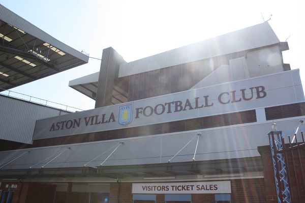 外媒：马赛和国米争18岁中卫布拉尼米尔，哈伊杜克要价600万欧（哈伊杜克为18岁中卫布拉尼米尔标价600万欧，马赛与国米展开争夺）