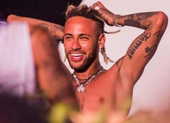 澳超半场：博雷洛远射造险，西悉尼流浪者0-0布里斯班狮吼（澳超半场战报：博雷洛远射制造威胁，西悉尼流浪者暂0-0布里斯班狮吼）