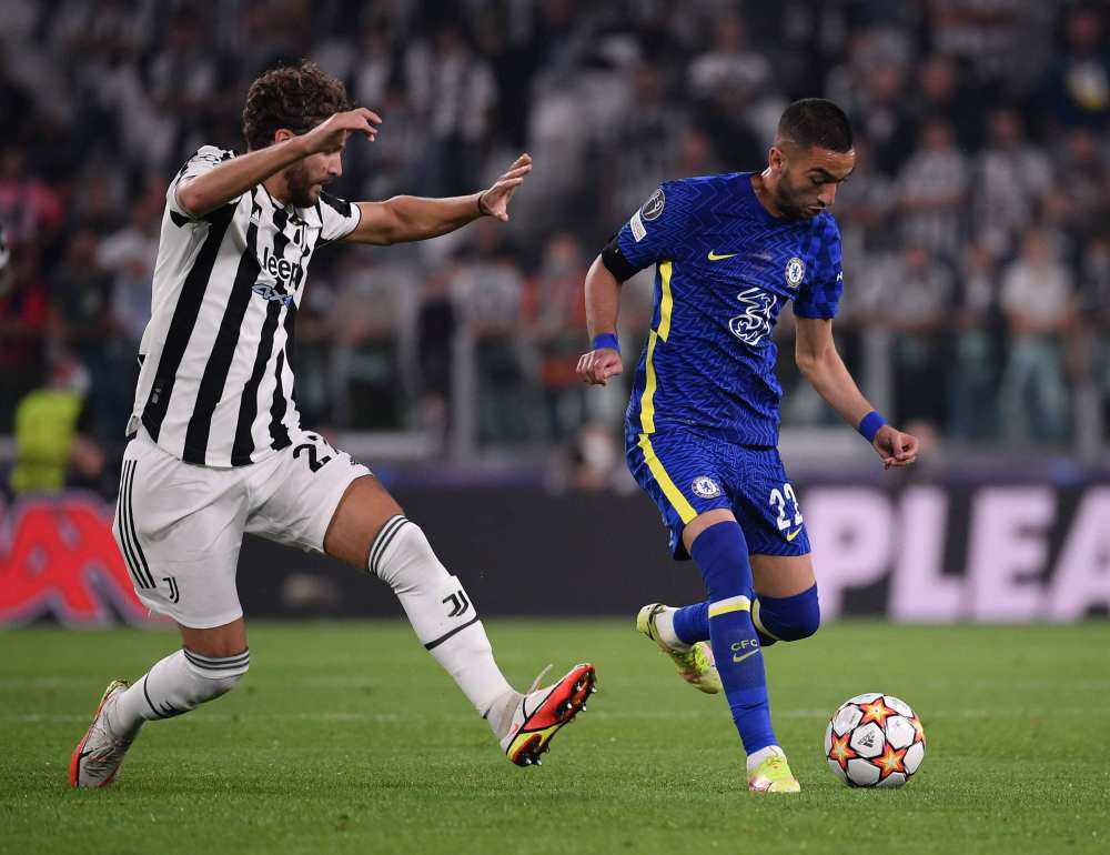 拉眼角引发争议的全北助教宣布辞职，此前因种族歧视被判禁赛5场（因种族歧视手势遭禁赛5场后，全北助教宣布辞职）