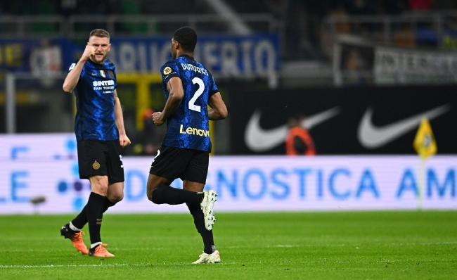 BBC：樱桃要在冬窗留住塞梅尼奥，倾向赛季后更低价格放人（BBC：伯恩茅斯计划冬窗留住塞梅尼奥，倾向赛季结束后再以更低价放行）