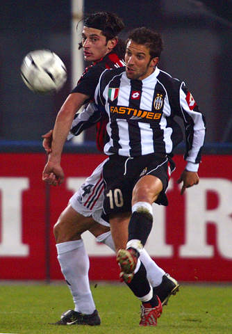 马雷斯卡：击败巴萨总是令人愉快；世俱杯对信心提升非常重要（马雷斯卡：战胜巴萨总让人愉悦，世俱杯对提升信心至关重要）