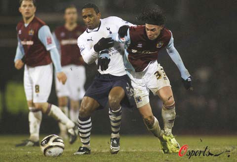 英超单场双0.8+数据：B费再创近四季第二纪录（英超单场双0.8+数据再现，B费再度写下近四季次高纪录）