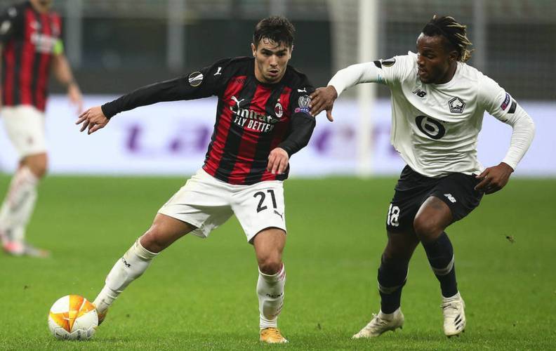 罗体：卢卡库本周末可能归队，预计意超杯半决赛踢米兰时复出（罗体报道：卢卡库周末有望归队，预计意超杯半决赛对阵米兰时复出）