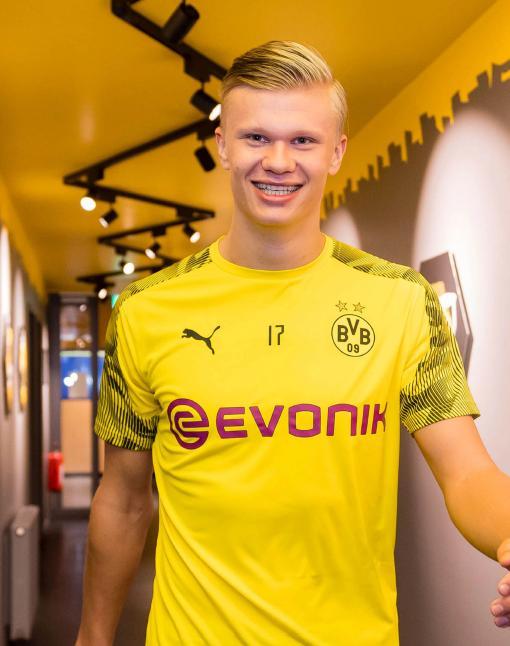 西甲联盟与皇家马德里的对峙：法律判决引发的足球风暴（一纸判决搅动足坛：西甲联盟与皇马争锋）