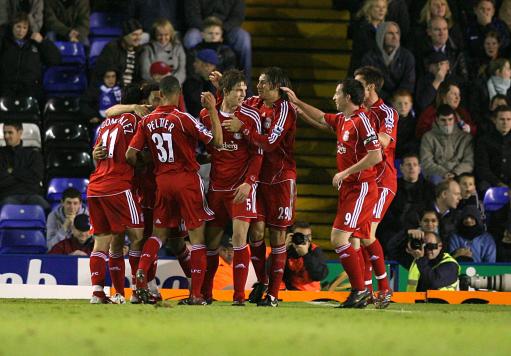 中超联赛总结：积分榜前三分析,（中超赛季盘点：积分榜前三队解析）