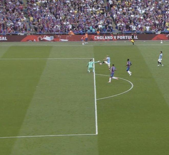 普拉蒂尼等尤文传奇与一线队见面，并参观海瑟尔惨案纪念碑（普拉蒂尼领衔尤文名宿与一线队会晤，致敬海瑟尔惨案纪念碑）