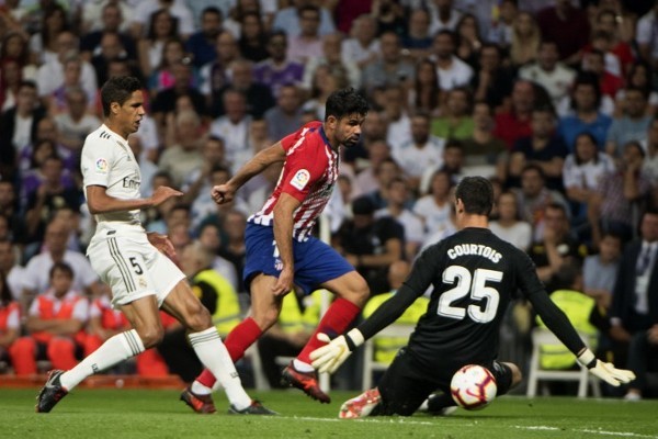 中超：武汉三镇2-0战胜上海申花（中超战报：武汉三镇2比0力克上海申花）