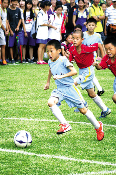 德天空：曼联已经找门德斯了解阿德耶米的情况（德天空：曼联已向门德斯打听阿德耶米近况）