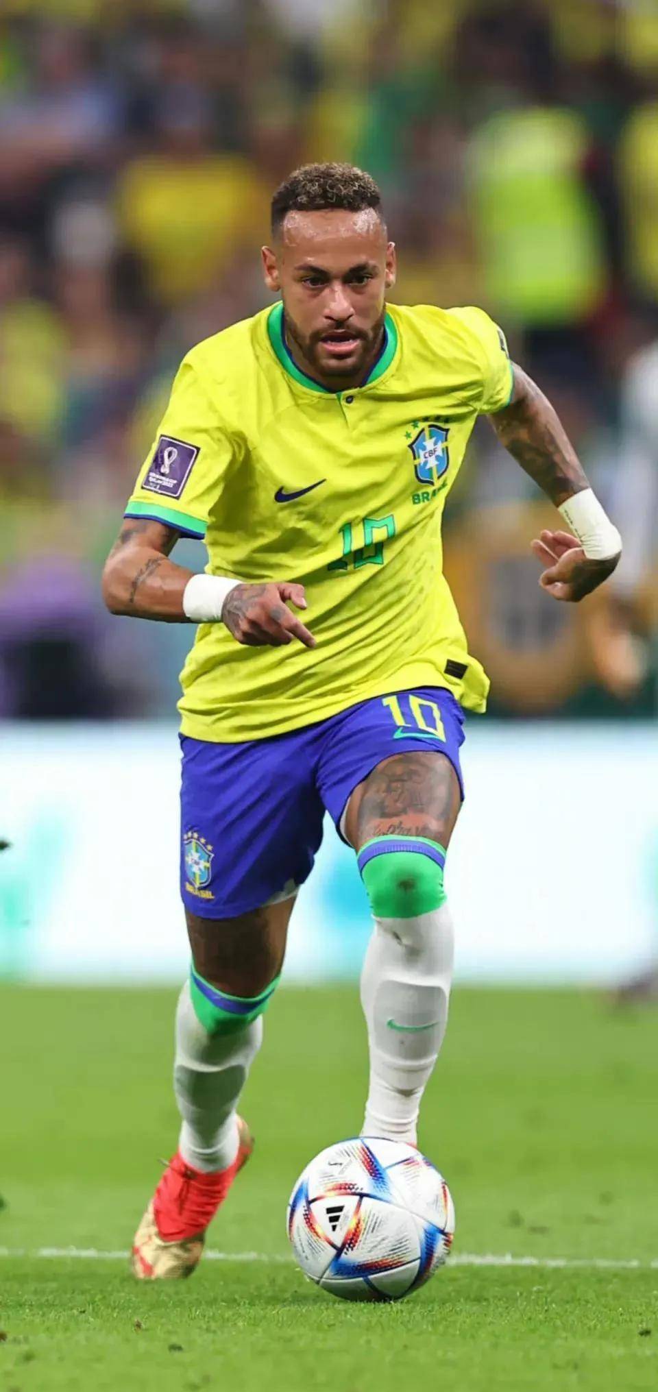 迪洛伦佐：我们几乎没给法兰克福机会，我们更配得上胜利（迪洛伦佐：法兰克福机会寥寥，这场胜利更该归我们）